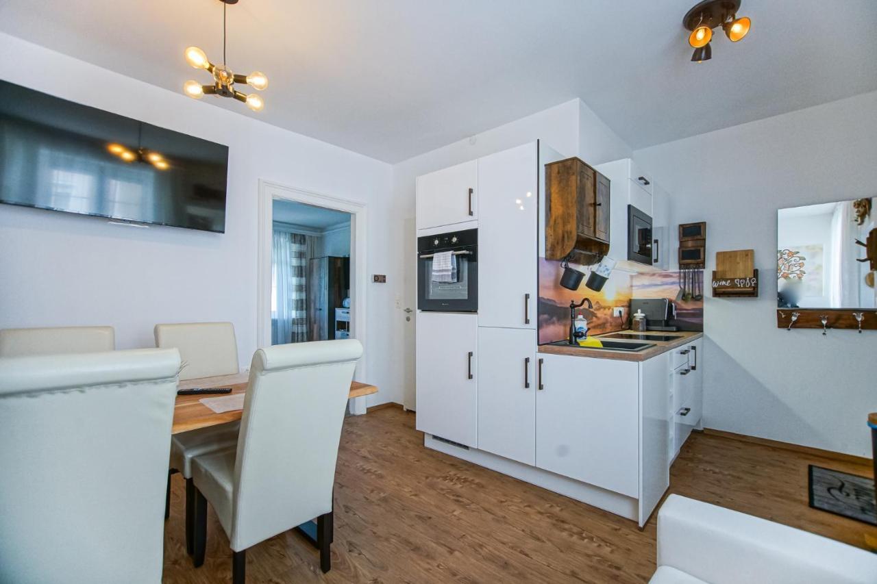 Auszeit Steiraland 7 Mit Ueberdachten Balkon Und Parkplatz Leoben (Styria) Exterior foto